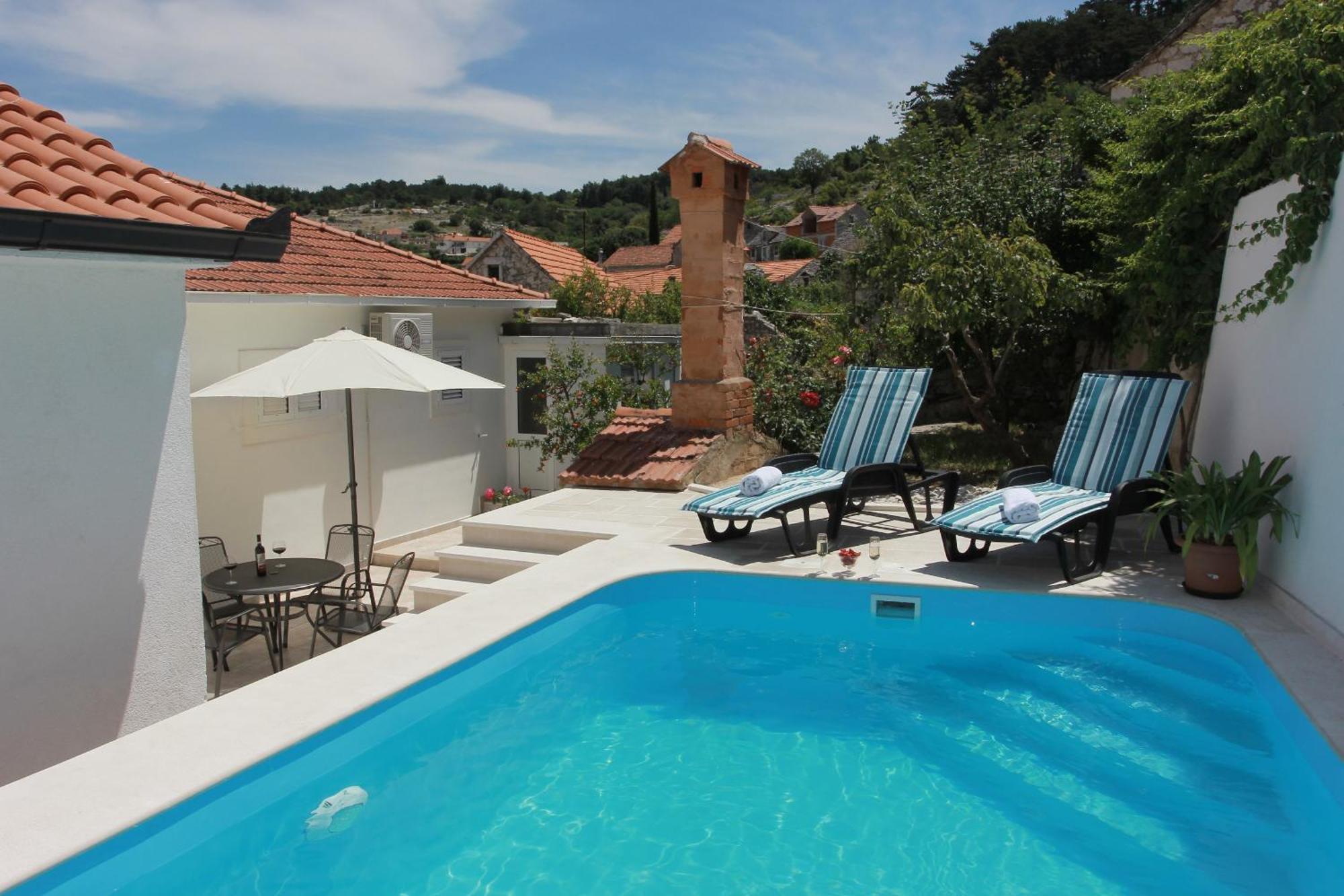 Holiday House Pine Tree Nerezisca Екстериор снимка