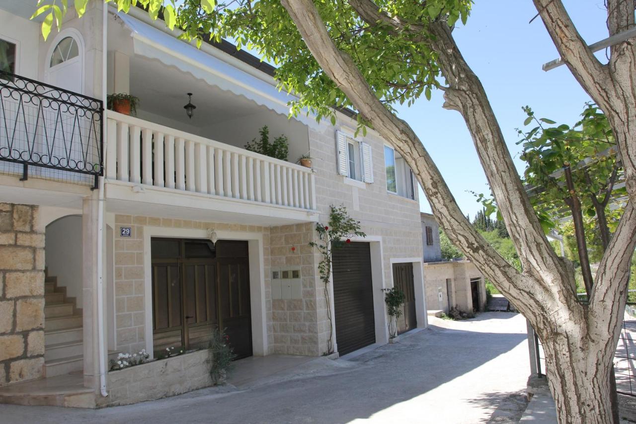 Holiday House Pine Tree Nerezisca Екстериор снимка