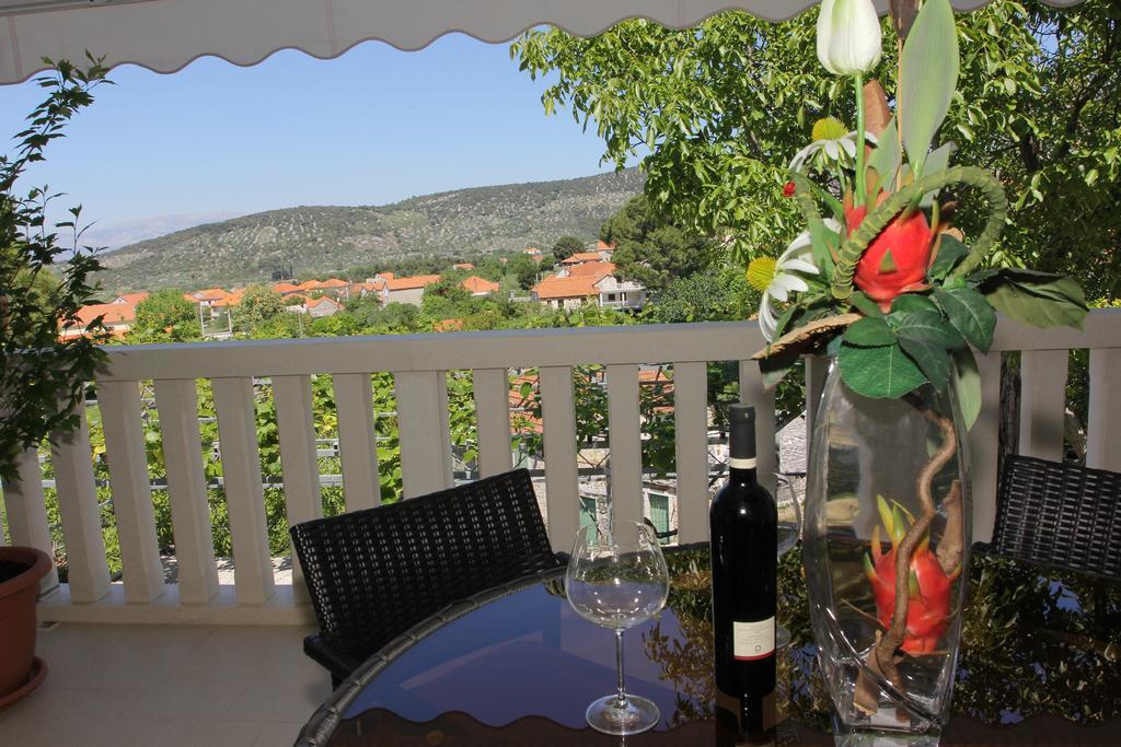 Holiday House Pine Tree Nerezisca Екстериор снимка