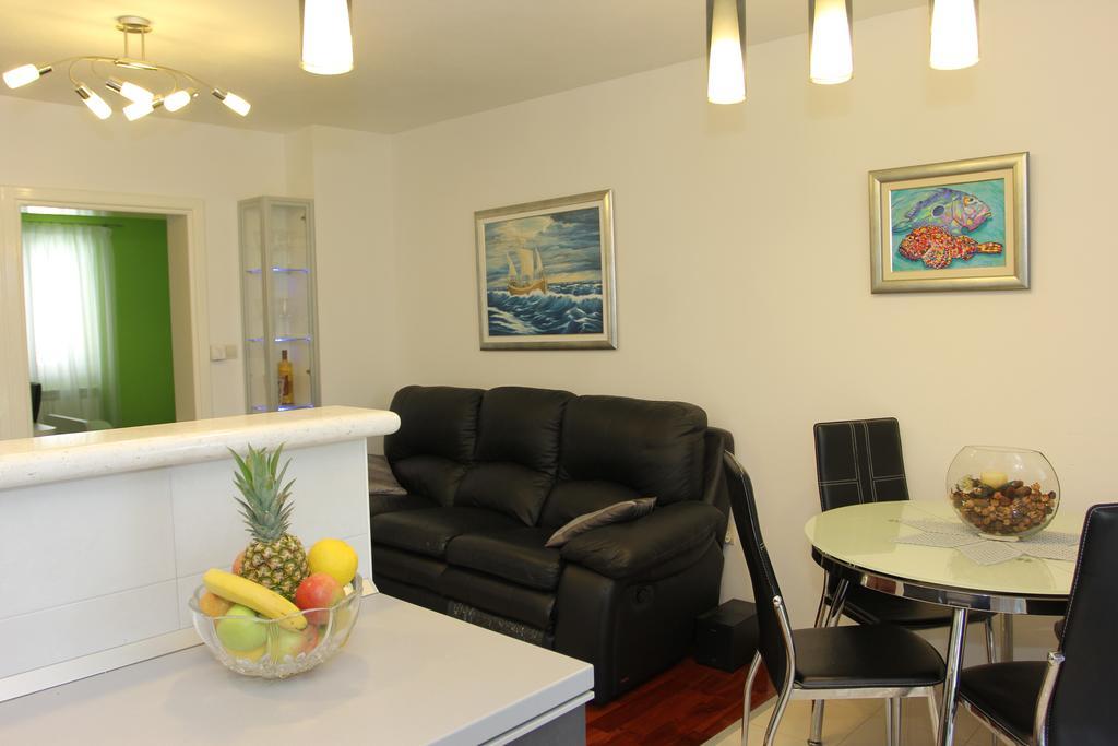 Holiday House Pine Tree Nerezisca Екстериор снимка